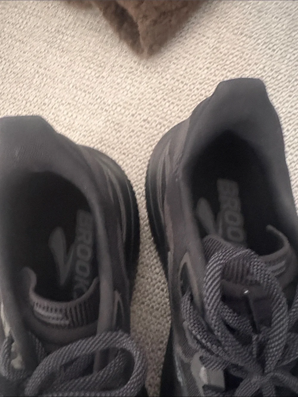 Women’s Brooks Ghost 18 size 7